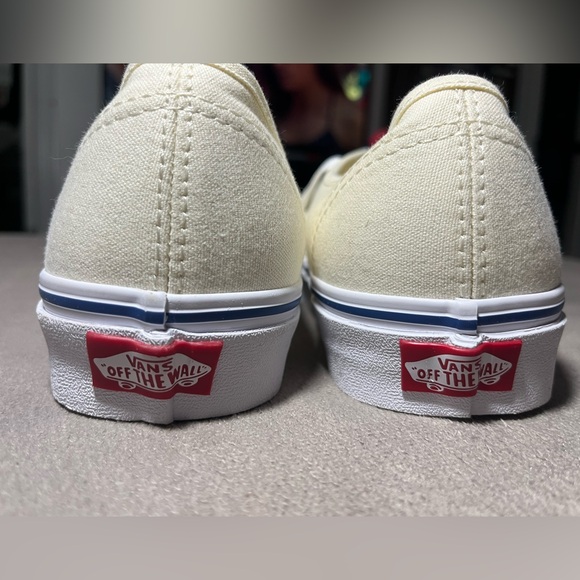 Authentic Vans Shoes Off White / Cream Colour Men’s / Women’s Size 7.5 M / 9 W - Picture 7 of 15